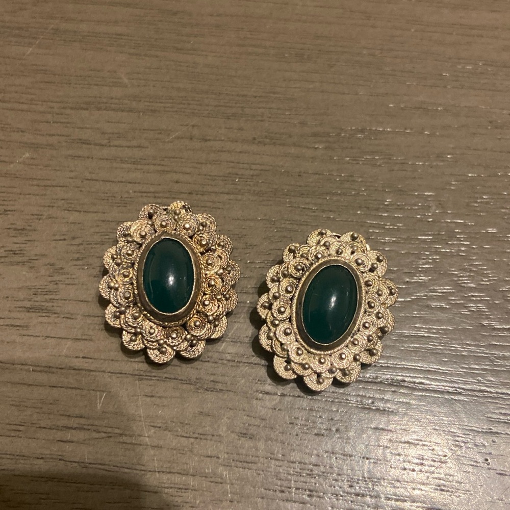 Vintage Green Stone Clip On Earrings